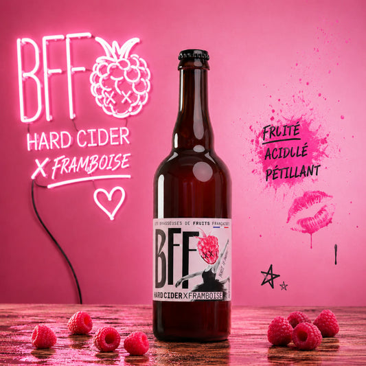 Bouteille BFF Framboise 75cL en mise en scène, ambiance fruitée et pétillante